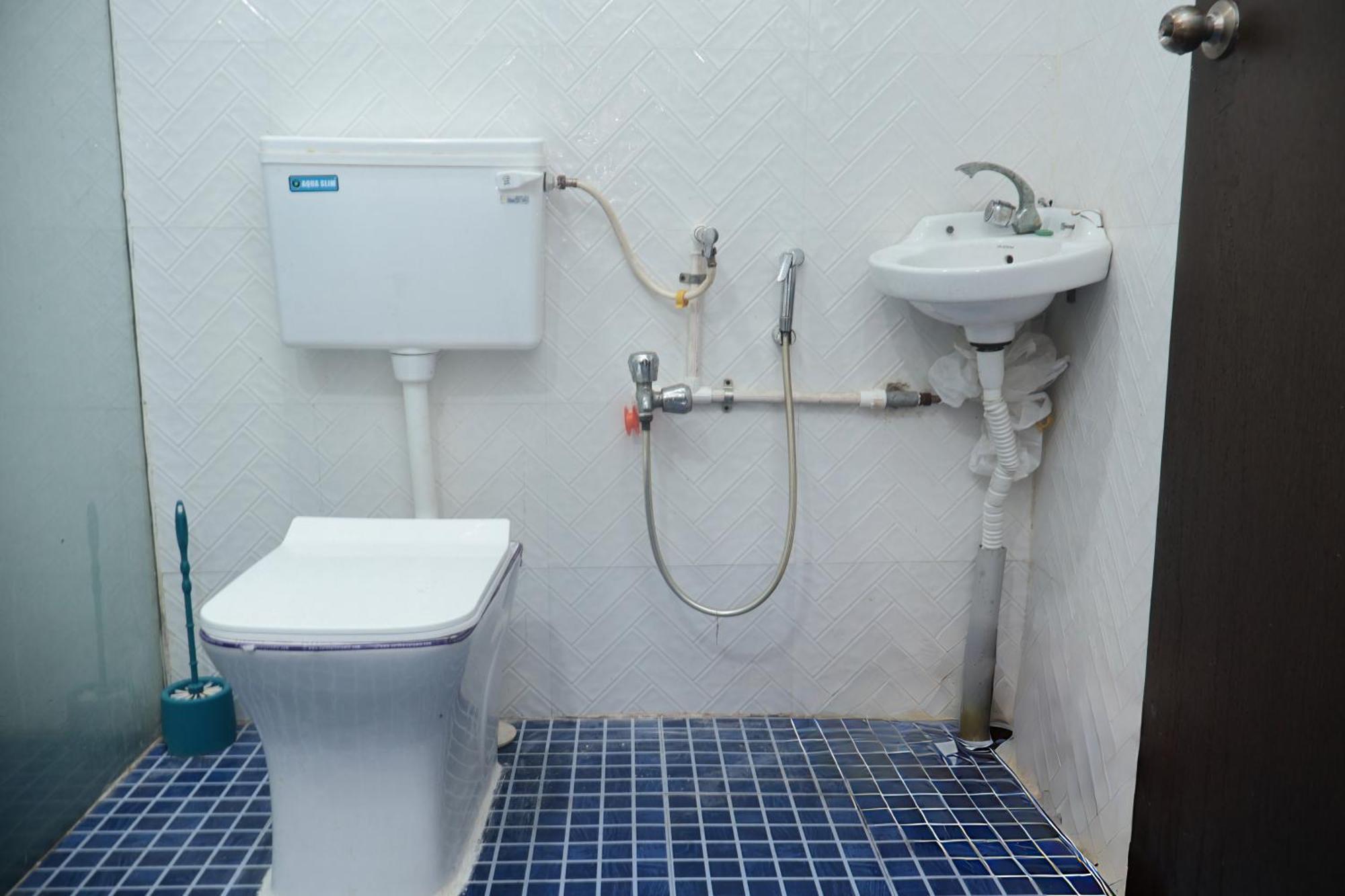 Sam's Outhouse Pensjonat *